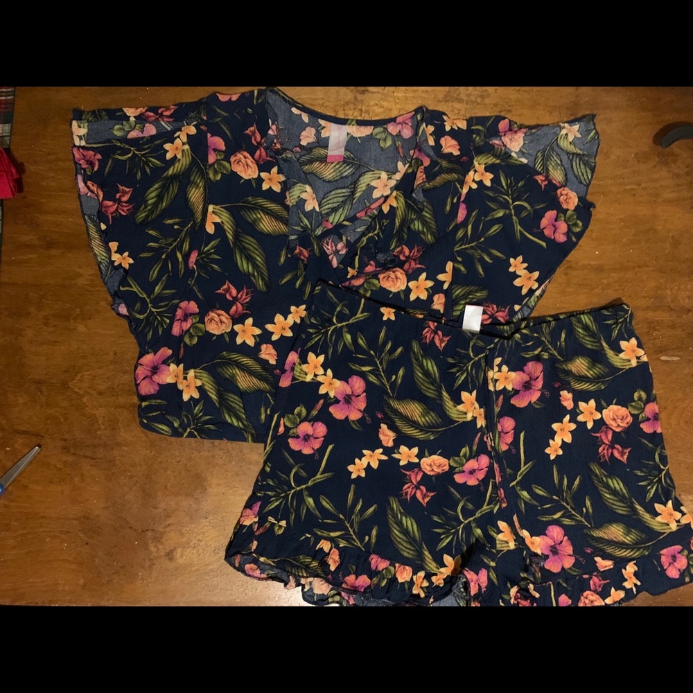 Floral tropical pattern two-piece set